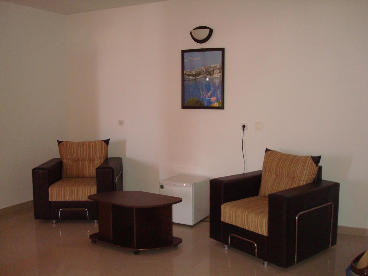 קוסטינסטי Hotel Prestige חדר תמונה